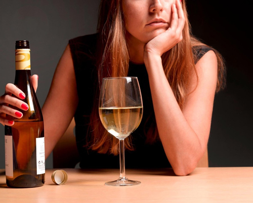 Анонимное лечение женского алкоголизма в Вельске